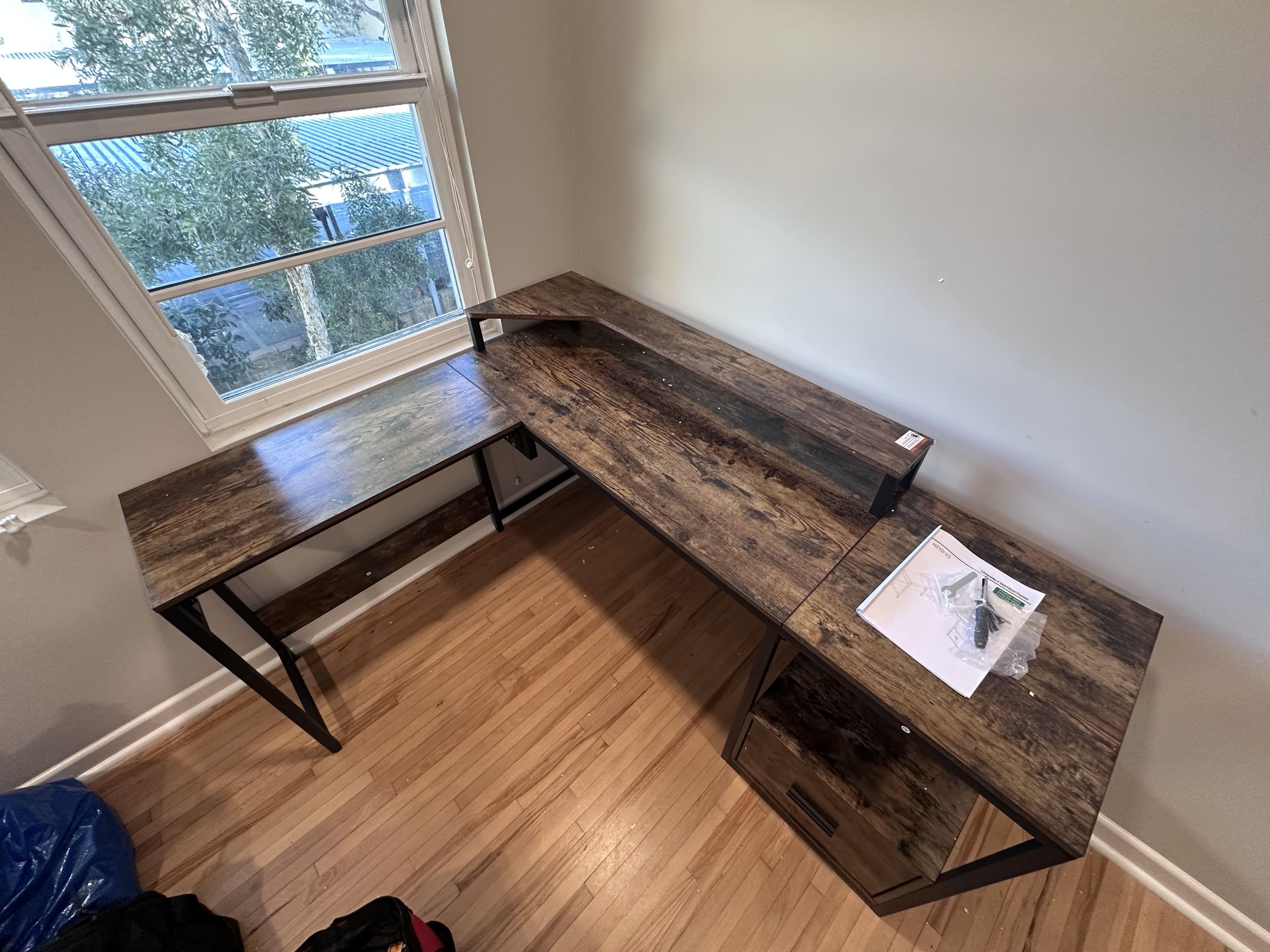PC desk assembly