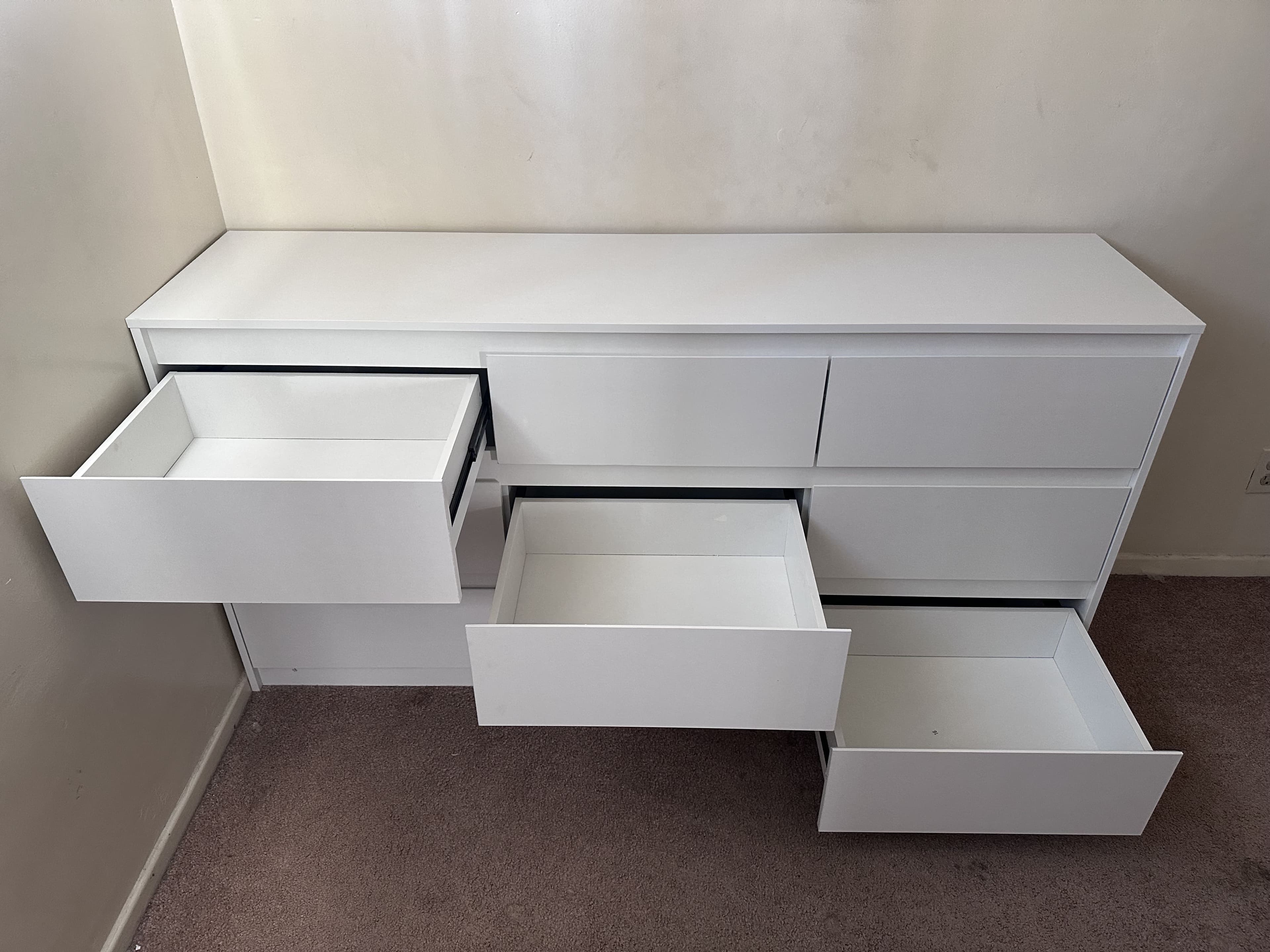 Dresser assembly